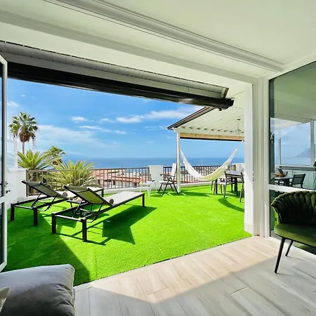 Superior Ocean Lounge Apartment With Panoramic Terrace