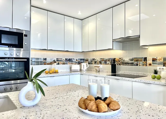 Paulmarie Superior Ocean Lounge Apartment