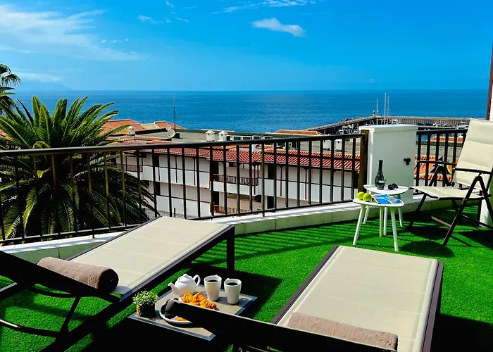 Paulmarie Superior Ocean Lounge