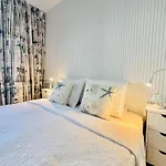 Paulmarie Superior Ocean Lounge Apartamento *
