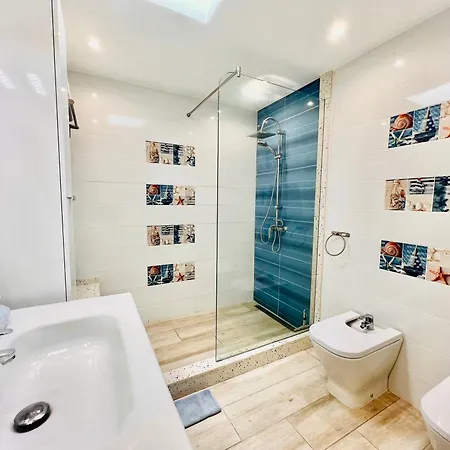 Paulmarie Superior Ocean Lounge *