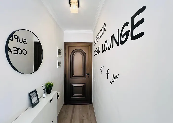 Paulmarie Superior Ocean Lounge