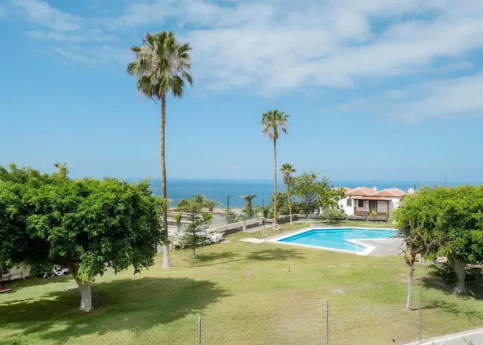 Paulmarie Superior Ocean Lounge *