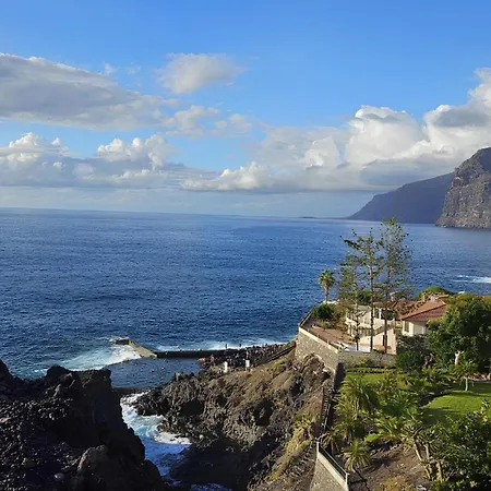 Superior Ocean Lounge Apartment With Panoramic Terrace Apartmán